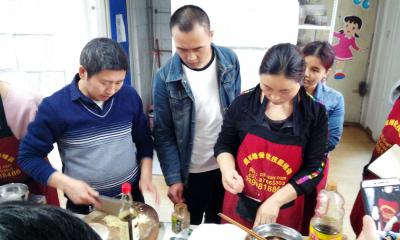 成都冒菜培訓：如何經(jīng)營好一家冒菜店呢？