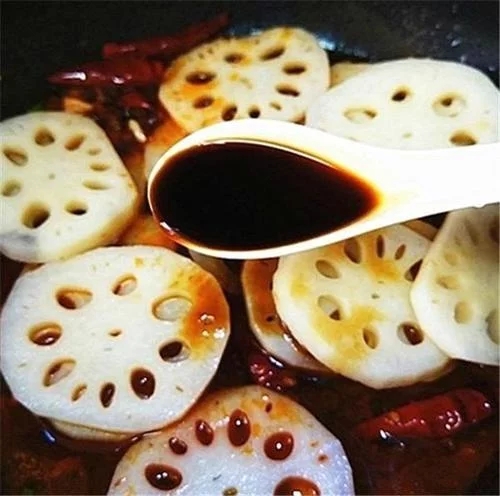 麻辣藕片,四川人的必備小吃,吃了根本停不下來 麻辣藕片,四川人的必備小吃,吃了根本停不下來