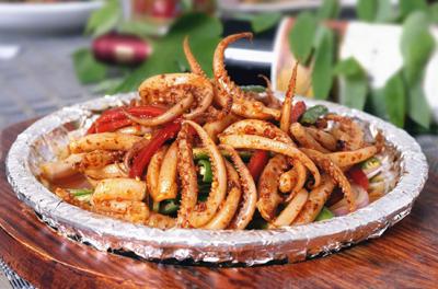 鐵板魷魚培訓機構:傳承小吃文化成就創業夢想