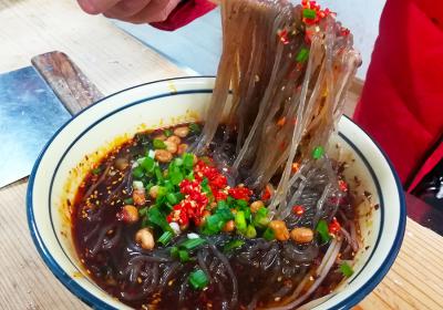 成都特色小吃酸辣粉技術培訓，價廉物美創業無憂