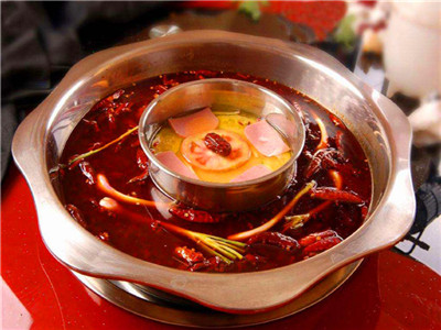 四川火鍋底料技術培訓班哪家正宗？火鍋老油底料炒制技術