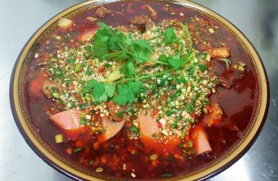 專業(yè)培訓(xùn)冒菜技術(shù)培訓(xùn)班哪家好？冒菜培訓(xùn)費(fèi)用解析